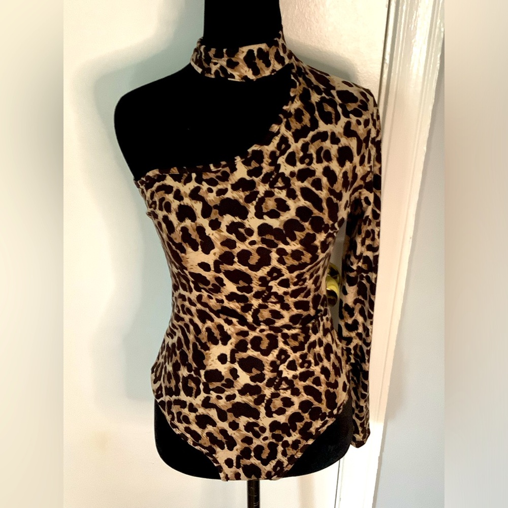 Cheetah Print One Shoulder Bodysuit